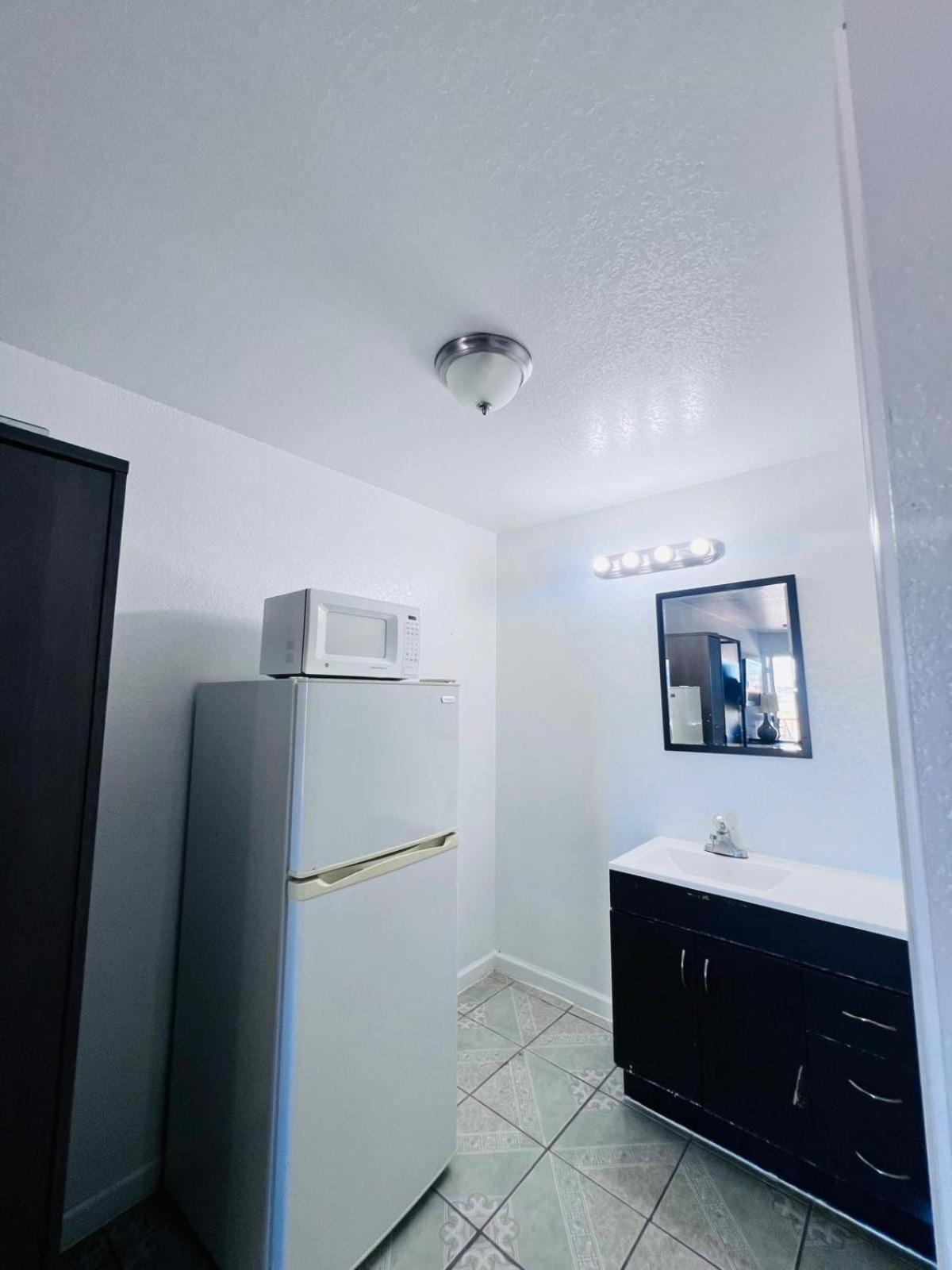 Oyo Garden Inn And Suites Pearsall I-35 East Екстериор снимка