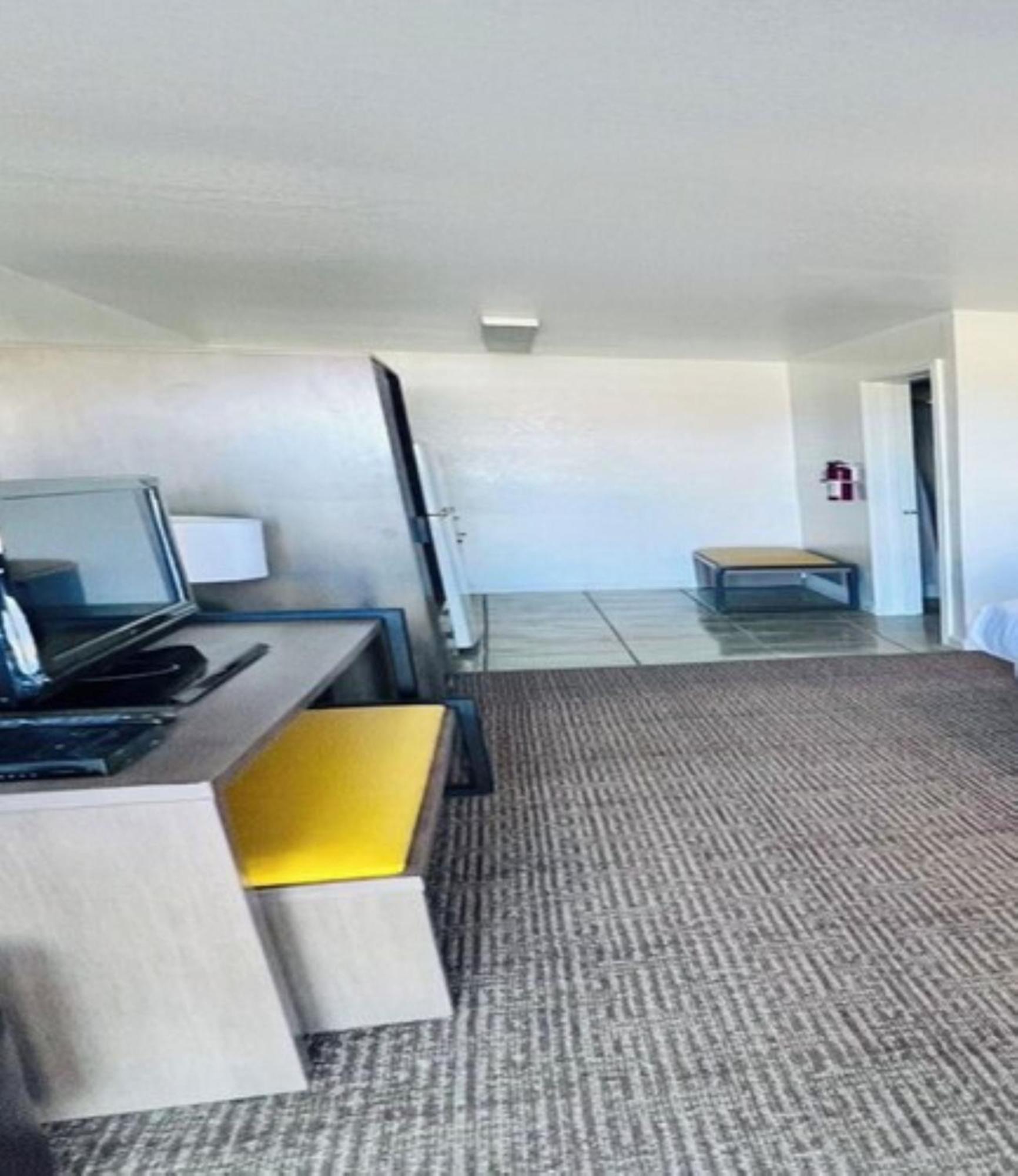 Oyo Garden Inn And Suites Pearsall I-35 East Екстериор снимка